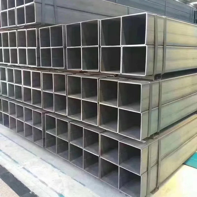 Tiub Segiempat Hitam