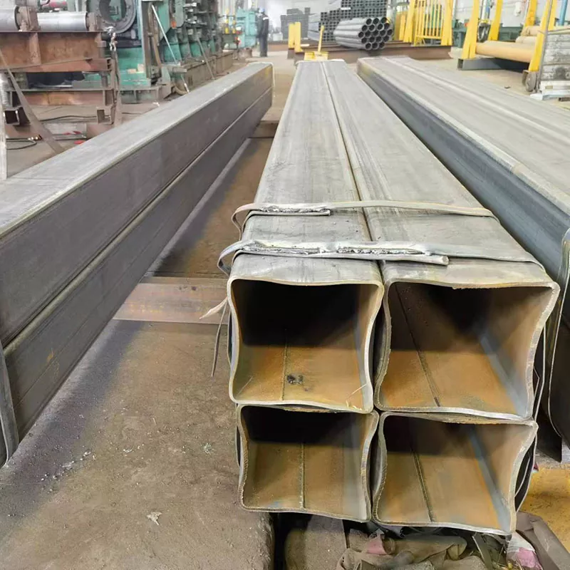 Tiub Segiempat Hitam Berkaliber Besar